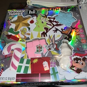 Hi Peach Layne Looney Tunes 6 Holiday Shape Bath Bombs Set New - Picture 1 of 24
