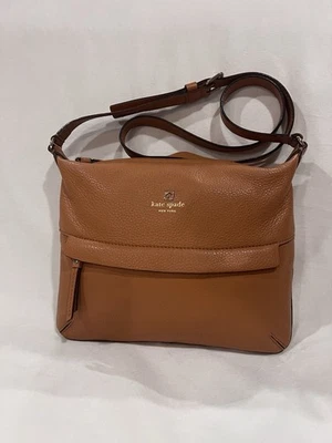 Kate Spade NY Grant Park Starla 马鞍色卵石皮革斜挎包 - 全新带标签 — 第 1/4 张图片