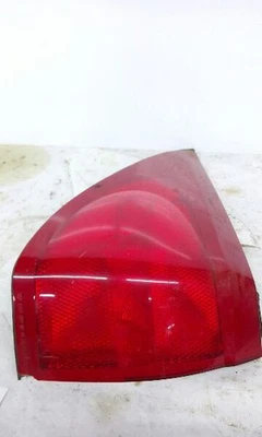 02-03 Buick Rendezvous Luz Trasera Izquierda Conductor Lámpara Lente Cuarto Panel Montaje Foto 1 de 4