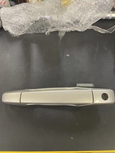 Oem Exterior GM Truck Door Handle Left Front 2007-2013.(Silver) - Picture 1 of 5