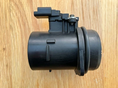 Peugeot 308 2016 1,6 HDi. MEDIDOR DE FLUJO DE AIRE DE MASA DIÉSEL PIEZA Nº 968328298003 Foto 1 de 4