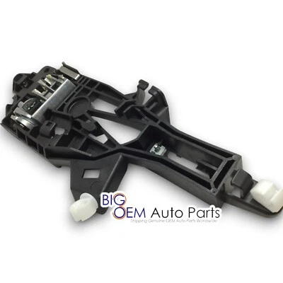 15-22 Chevrolet Colorado GMC Canyon LH Rear Door Handle Bracket new OEM 13537343 - Image 1 of 4