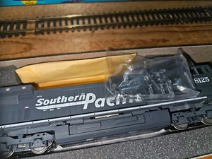 ATHEARN SOUTHERN PACIFIC 8125 DIESEL ENGINE, HO GUAGE, EXCELLENT CONDITION - Picture 1 of 7