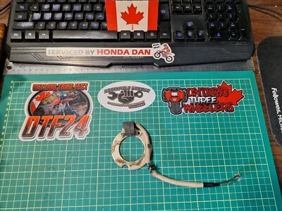 Bobina de recogida Honda ATC M S ES E X 30300-958-010 usada para 1980-86 185-200cc Foto 1 de 4