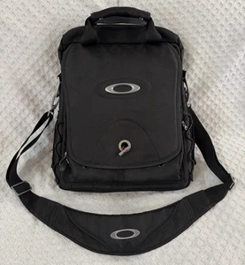 Oakley Tactical Field Gear Vertical Messenger Day Pack Bolso para Laptop Negro De Colección - Imagen 1 de 22
