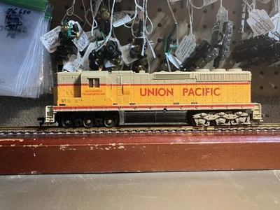 TYCO HO SD24 Union Pacific UP Diesel Engine Dummy - Image 1 of 4