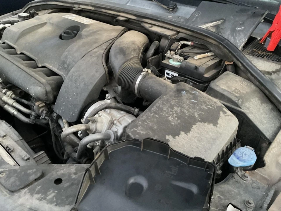 Air Cleaner XC70 3.0L Fits 08-15 VOLVO 70 SERIES 4973686 - Image 1 of 1