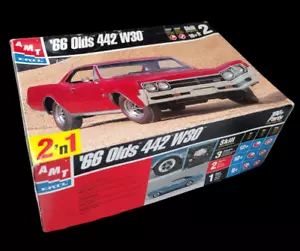 AMT '66 Oldsmobile 442 W30 2n1 Skill Level 2 1:25 Scale Model Car Kit OPEN BOX - Picture 1 of 24
