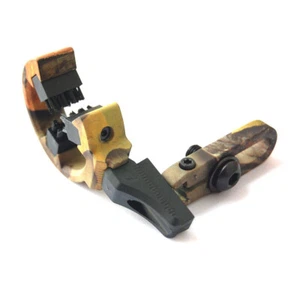 SAS Brush Capture Arrow Rest Shoot Through Adjustment for Compound Recurve Bows - Picture 1 of 2