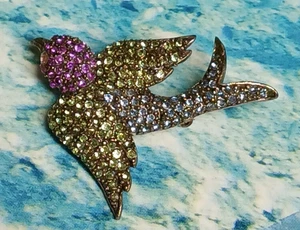 Vintage Brosche silberfarben Spatz verziert mit grün lila und blauen Strasssteinen - Bild 1 von 7