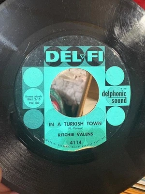 7" 45 RPM RITCHIE VALENS THAT'S MY LITTLE SUZIE ON DEL-FI 4114  G+ 1959 - Image 1 of 2