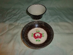 Taza y platillo antiguo Staffordshire Spatterware negro y marrón con patrón de rosas Adams - Imagen 1 de 9