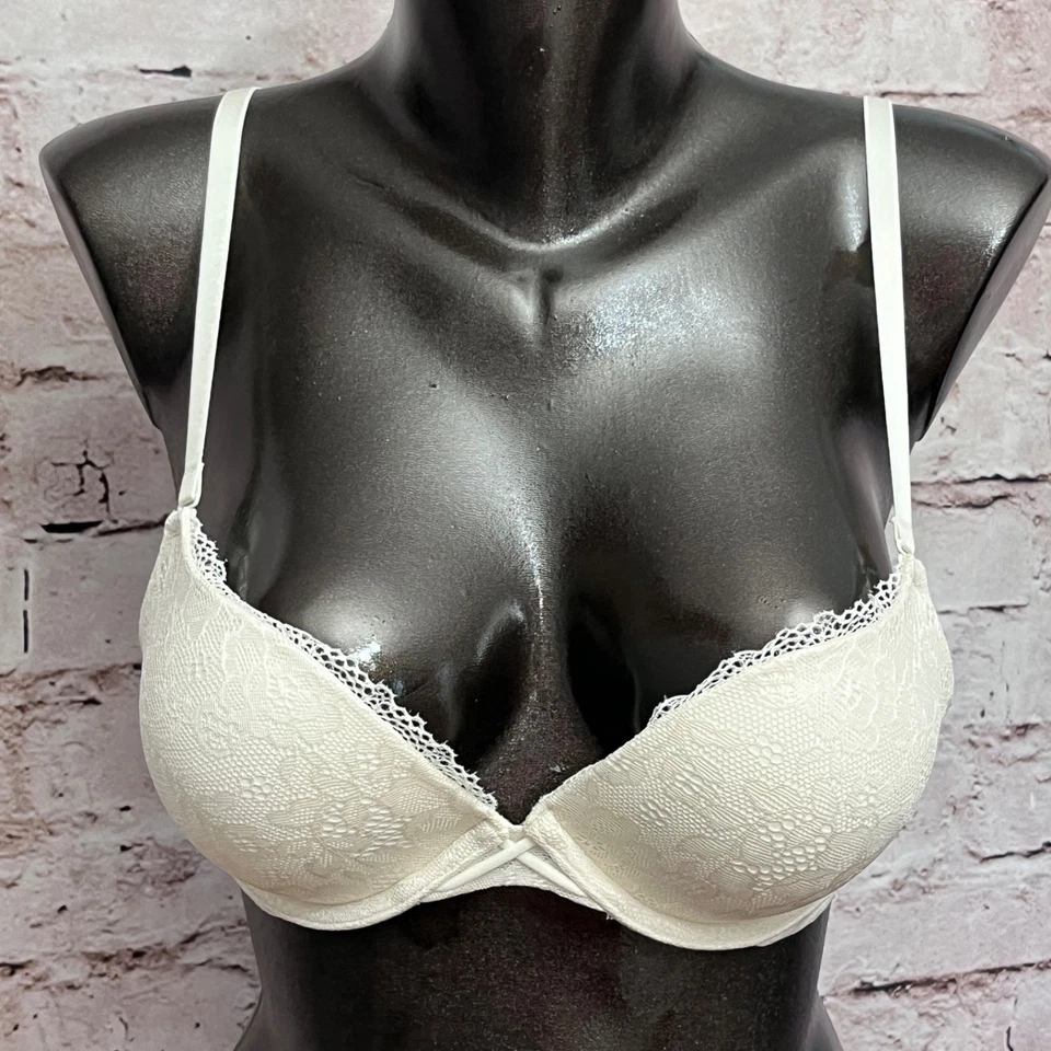 Sujetador con aros de encaje acolchado push-up Ambrielle 36A blanco Foto 1 de 4