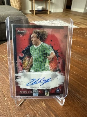 2024 TOPPS FINEST MLS PEDRO DE LA VEGARC AUTO SEATTLE SOUNDERS RED 3/5 #BA-PD - Image 1 of 3