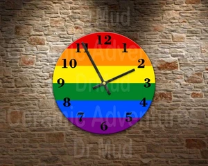 Share Cool PRIDE LGBTQ Wanduhr - Wählen Sie Ihre Größe Gleichheit zeigen Sie Ihren Stolz - Bild 1 von 1