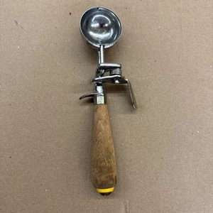 Antique Benedict Indestructo ICE CREAM SCOOP ~ Wood Handle Works Perfectly - Picture 1 of 12