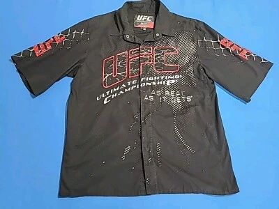 Camisa UFC JH Design Talla Mediana Manga Corta Con Botones Pit Crew Lucha MMA Foto 1 de 4