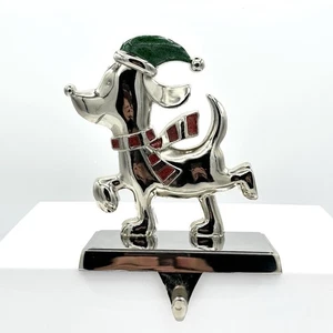 Percha de Medias de Navidad de Metal Plateado Sombrero Verde Bufanda Roja 6 Pulgadas de Alto - Imagen 1 de 10