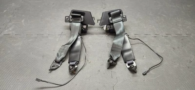 Задний ремень безопасности для Ford Mustang GT LH & RH 2015-2023 годов выпуска с комплектом пряжек от оригинального производителя - Изображение 1 из 4