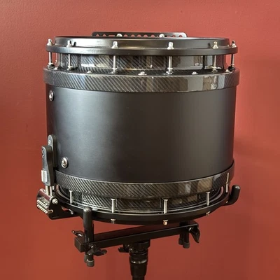 Tarola Ludwig Performance Series 12"x14" (tradicional com descanso para as pernas e funda) - Imagem 1 de 4