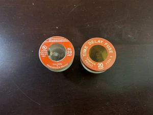 FUSIBLES 20amp time-delay Bussman & ? - Imagen 1 de 3