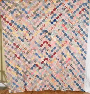 BEAUTIFUL Vintage Turn of the Century Basket Weave / Lattice Antique Quilt Top! - Image 1 of 4
