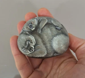 bemalter Stein/ handbemalt, Koala, Skulptur, Dekoration, Geschenk - Bild 1 von 17
