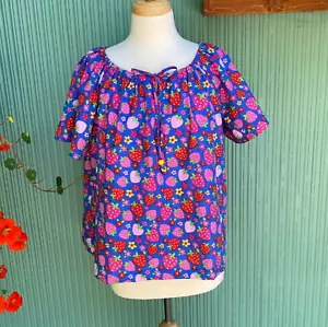 OOAK Strawberry Print Top Fabric Size Large Handmade - Picture 1 of 7