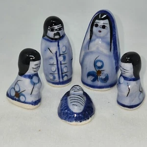 VINTAGE TONALA MEXICAN BLUE POTTERY 5 FIGURINES CHRISTMAS NATIVITY SET - Picture 1 of 5