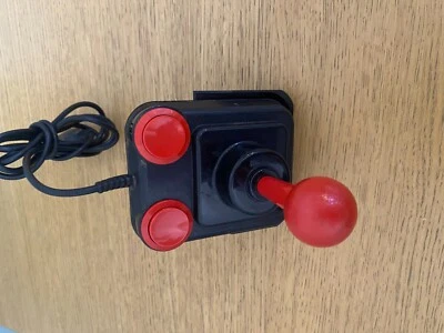 🕹️ Competition Pro Joystick 🕹️ ROT SCHWARZ ROTER GRIFF 🕹️ GRATIS STÄNDER🕹️ - Bild 1 von 4