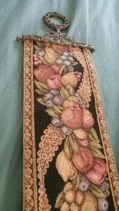Tapiz de frutas vintage de punta de aguja con núcleo de cabaña chinoiserie 24" - Imagen 1 de 6