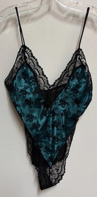 Lencería Mara Intimates vintage años 80 90 peluche verde azulado con encaje negro mediana nueva de stock Foto 1 de 4