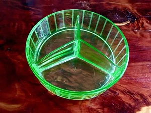 Grüne Uranuim Depression Vaseline Glas Süßigkeiten Schale - Bild 1 von 5