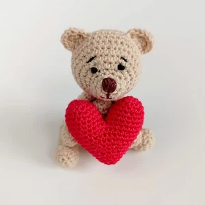 CROCHET BEAR AMIGURUMI WITH HEART. HANDMADE SOFT TOY BEAR. BEIGE BEAR. - Picture 1 of 11