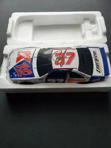 1997 Jeremy Mayfield #37 K-Mart Thunderbird 1/24 NASCAR Diecast Bank Autographed - Picture 1 of 3