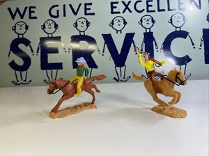 Vintage Timpo Cowboy Figure Made in Great Britain Lot Of 2 Cowboys Rare!! - Picture 1 of 8