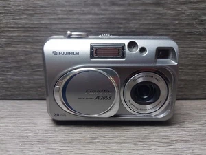 Fujifilm FinePix A Series A205S Zoom 2.0MP Digital Camera - Silver - Picture 1 of 5