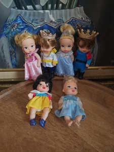 Lote de 6 muñecas mixtas Princess Disney para niños pequeños: Ariel, Bella, Rupenzel, Blancanieves - Imagen 1 de 24