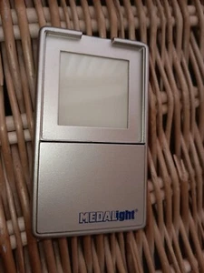 Medal Light Pocket 35mm Slide Viewer - Ultra Portable Pocket Slide Viewing Light - Picture 1 of 1