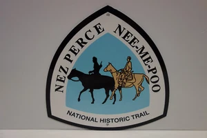 LETRERO ESMALTADO HORNEADO SENDERO ESCÉNICO NACIONAL NARIZ PERCE NEE-ME-POO. Como nuevo de lote antiguo. PESADO. - Imagen 1 de 2
