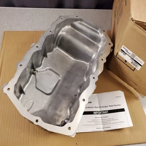 Oil Pan for Chrysler Sebring Voyager Dodge Caravan Stratus Breeze L4 2.4L - Picture 1 of 6