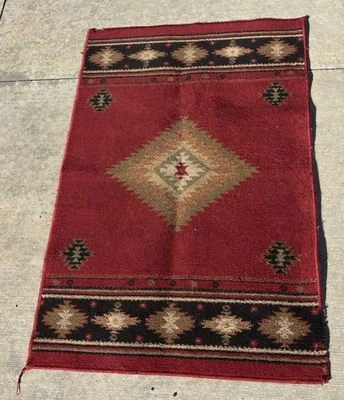 "Alfombra nativa americana vintage textil azteca estilo Southwest Archer Lane 46"" X 31""" Foto 1 de 4