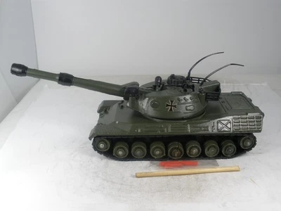 England Dinky Toys #692 tanque leopardo en excelente estado con munición Foto 1 de 4