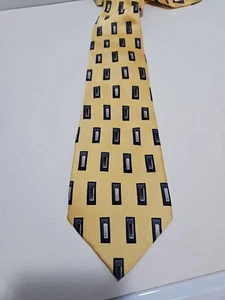 Giorgio Brutini 100% Silk Mens Satin Tie Yellow  with Geometric Window Pattern - Picture 1 of 7