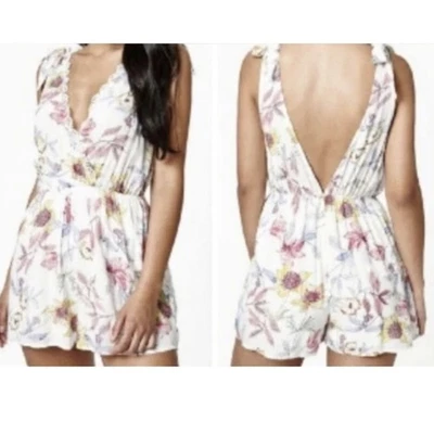 Floral Boho Romper Loungewear Athleisure Women's Small - Image 1 of 4