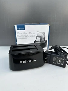 Insignia Dual Hard Drive Docking Station NS-PCHDEDS19 2-Bay Black W AC Connectio - Picture 1 of 15