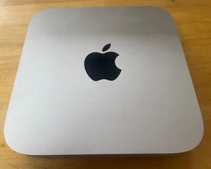 Apple Mac Mini M1 8GB 256GB Desktop Computer MGNR3T/A 2020 Silber - Bild 1 von 1