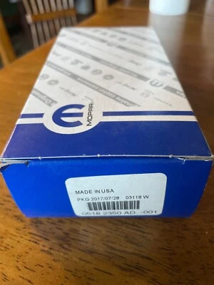 Cubierta del espejo retrovisor derecho Dodge Charger 2011-2014 lateral Mopar 05182350AD OEM Foto 1 de 3