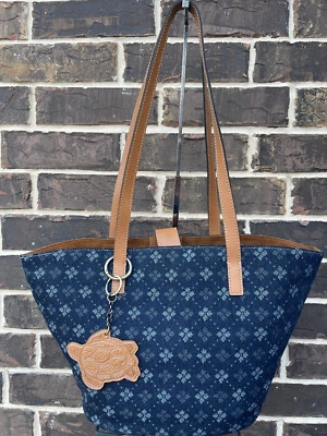 Nuevo con etiquetas Bolso de Mano Patricia Nash Denim Marconia Borde de Cuero Tortuga Llavero Azul Tostado Foto 1 de 4