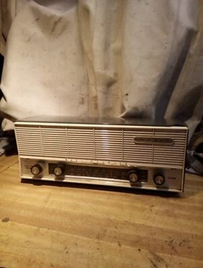 Westinghouse Wide Fi Am FM Tube Radio For Parts - Picture 1 of 11